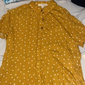 Yellow/White dot shirt
